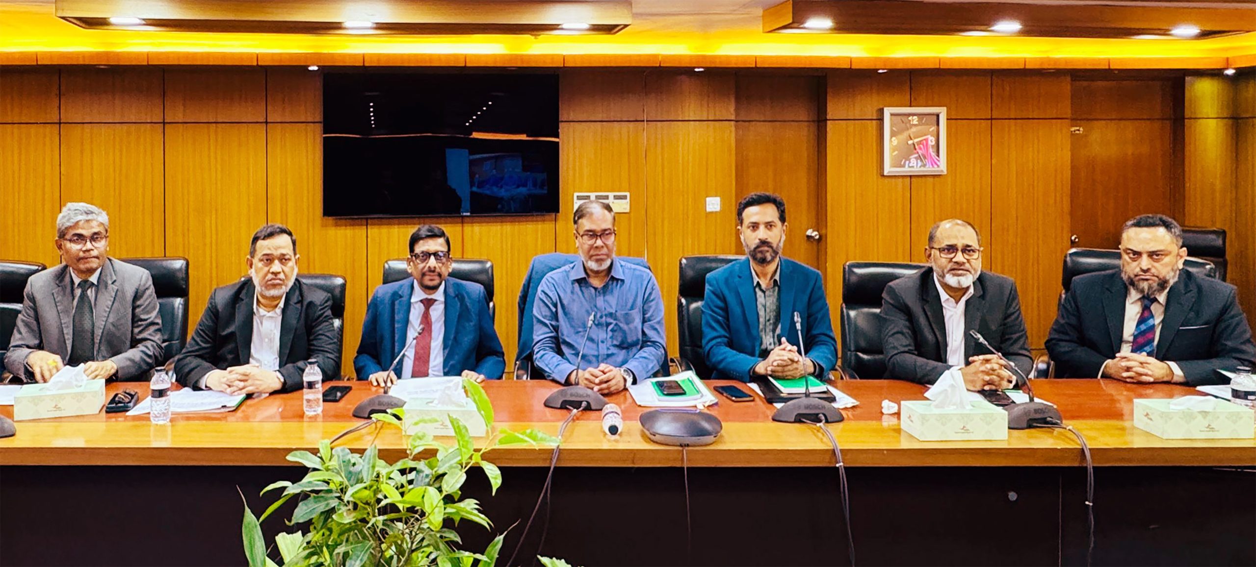 সোশ্যাল ইসলামী ব্যাংকের ঢাকা দক্ষিণ জোনের শাখা ব্যবস্থাপকদের সাথে প্রশাসক টিমের রিকভারি সংক্রান্ত মত বিনিময় সভা